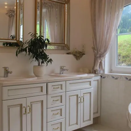 Alpentraum 아파트 *